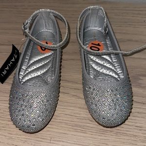 Girls silver flats